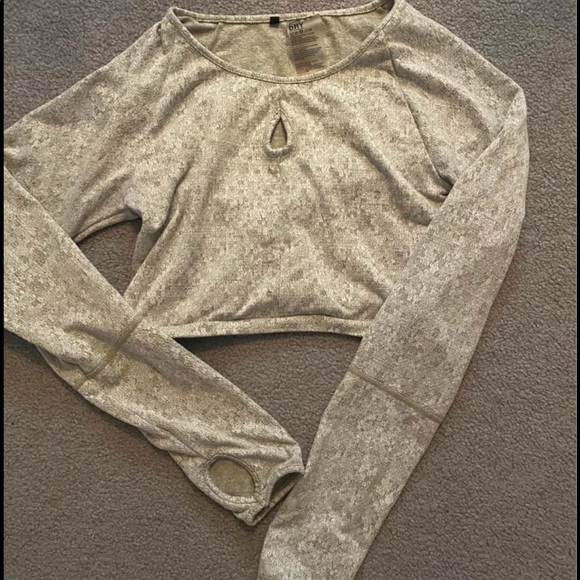 SOLD Fleur texture top gymshark - Picture 3 of 3